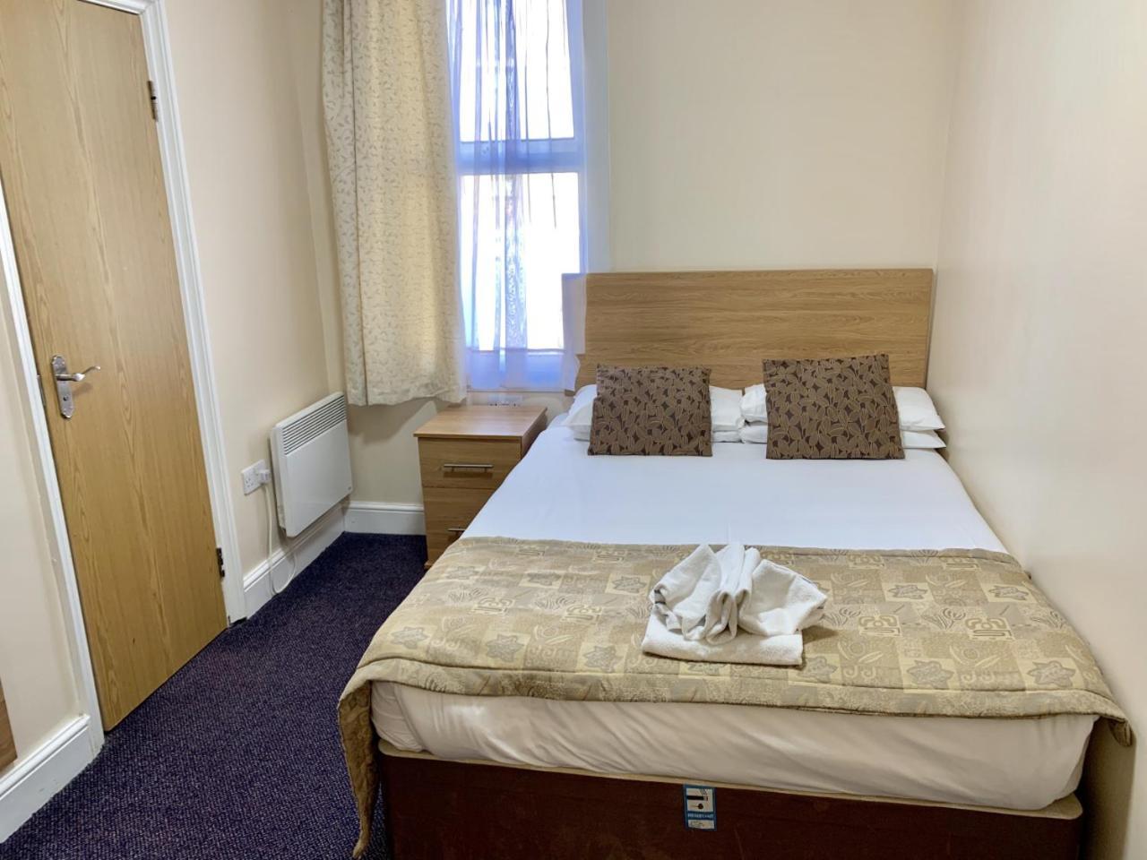 Britannia Inn Hotel Ilford Buitenkant foto