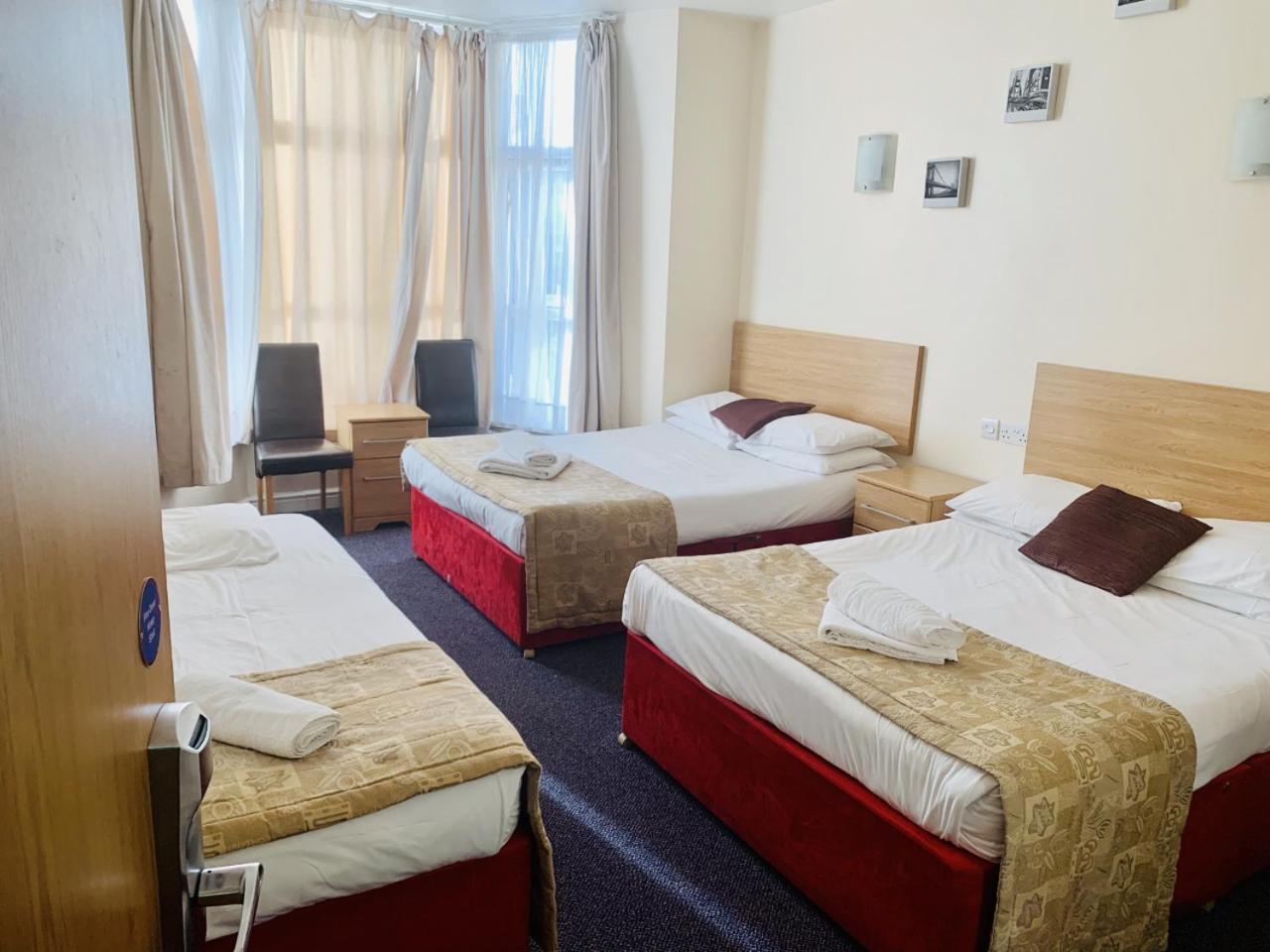 Britannia Inn Hotel Ilford Buitenkant foto
